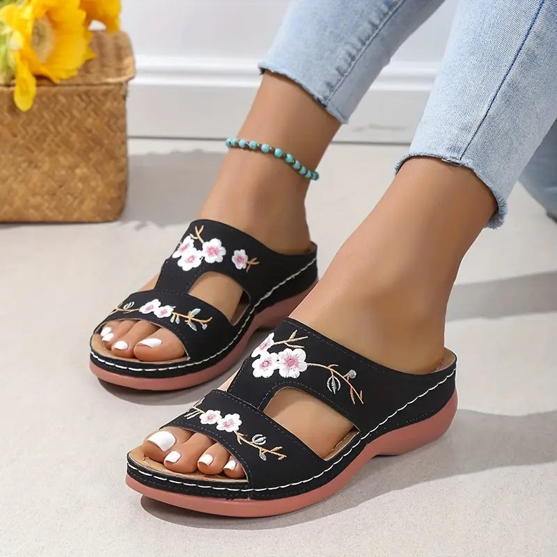 Ana | Embroided Orthopedic Sandals