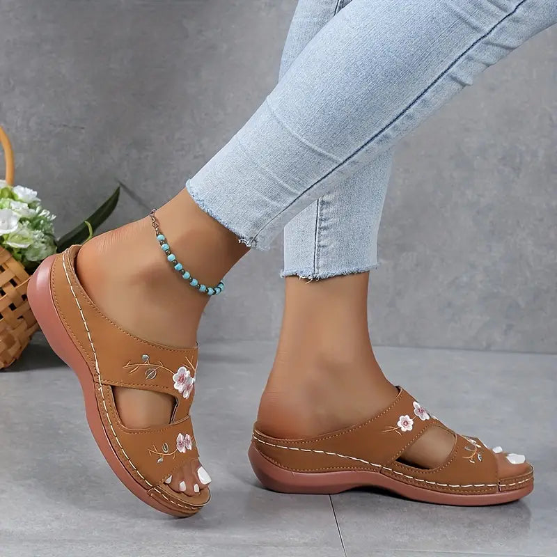 Ana | Embroided Orthopedic Sandals