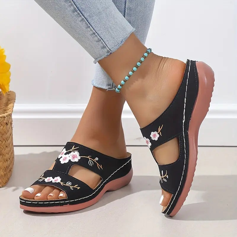 Ana | Embroided Orthopedic Sandals