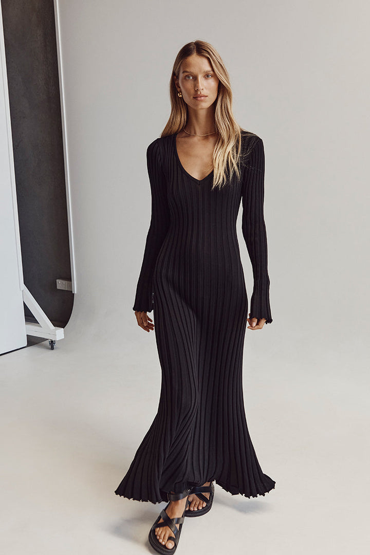 Demi | V-Neck Midi Dress